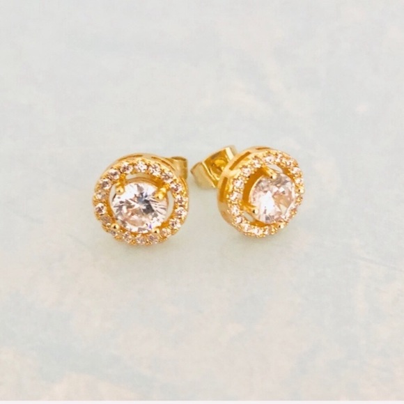 Diamond CZ Studs | 18K Yellow Gold - Picture 4 of 12